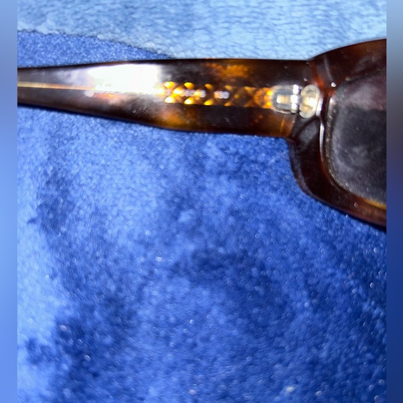 Preloved Authentic Chanel Tortoise Shell Sunglasses - Picture 8 of 10